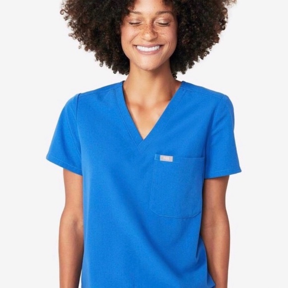 Figs Tops - Figs Casma Three-Pocket Scrub Top